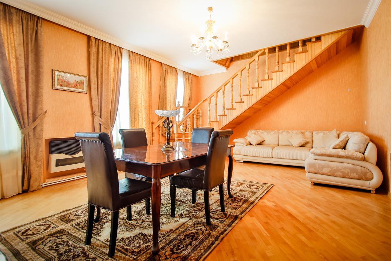 Guest House Eka & Gio Sighnaghi Ngoại thất bức ảnh